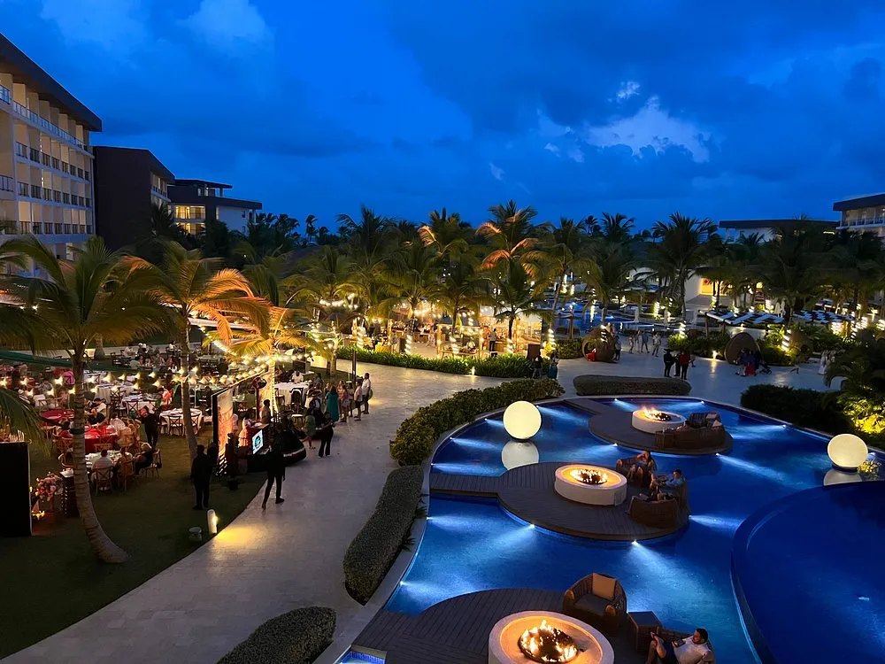 Hard Rock Pool